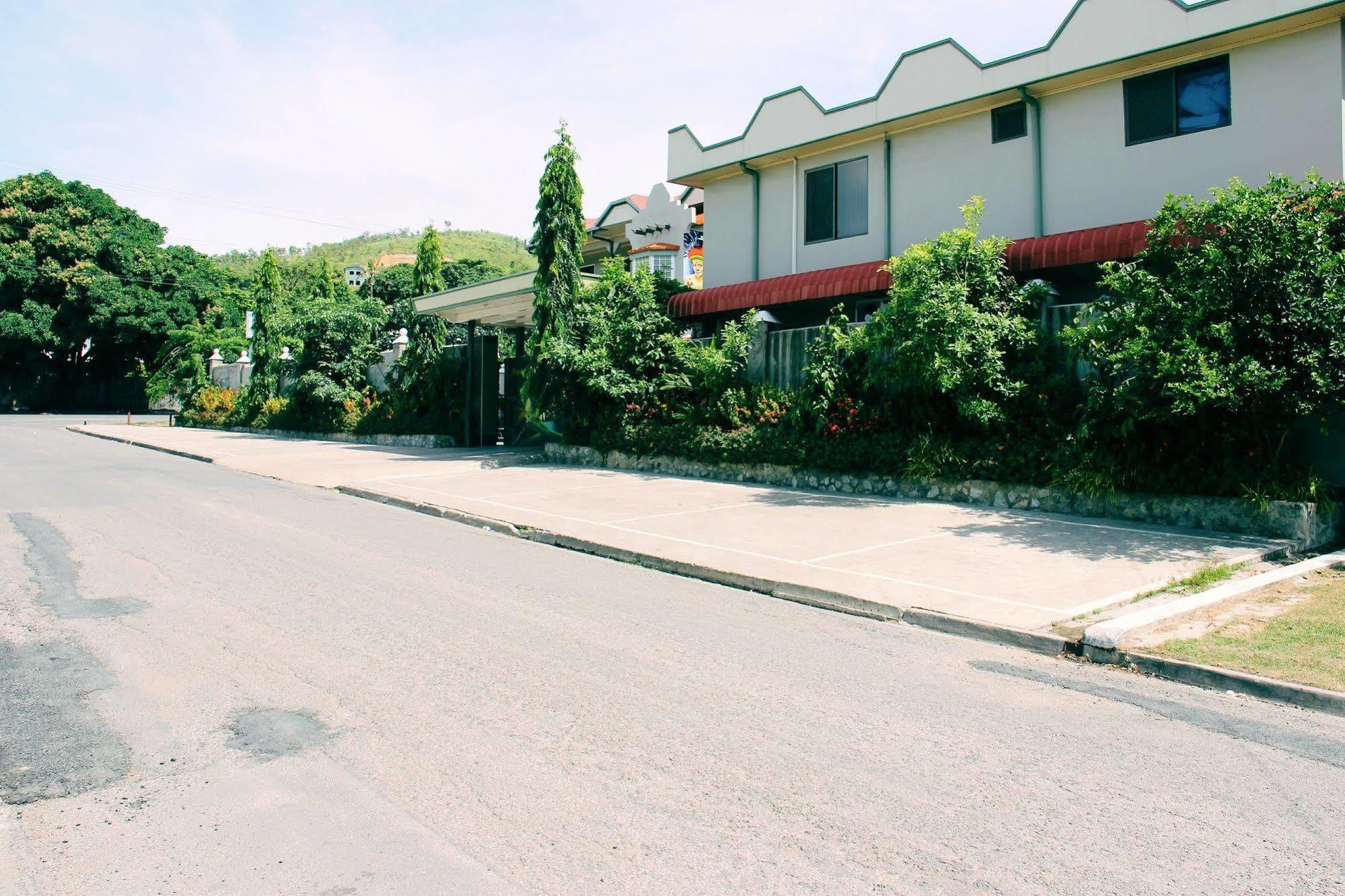 Citi Serviced Apartments And Motel - Korobosea Boroko Extérieur photo